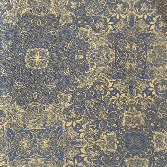 LuLaRoe Women’s Cassie Pencil Skirt/Size: 2XL / Color: Light Blue-Cream (NWT) - Picture 4 of 7